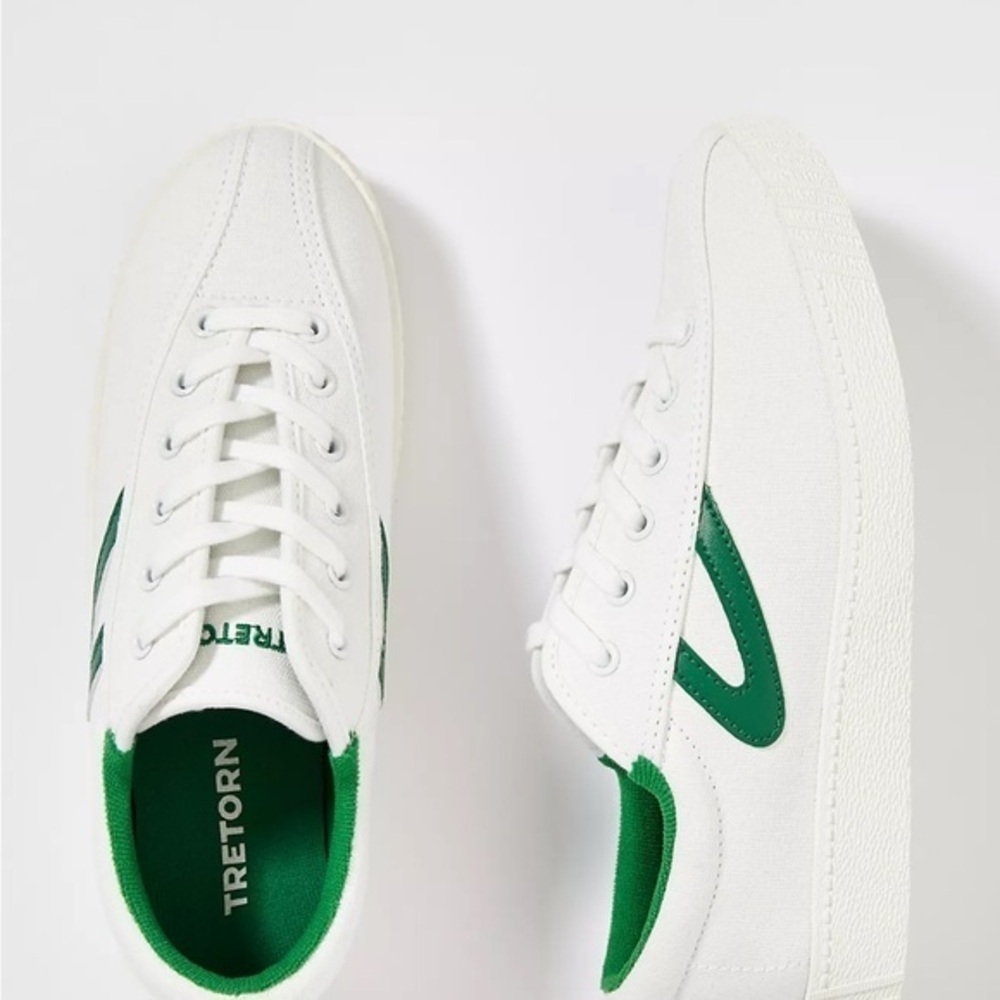Anthropologie Tretorn Nylite Plus lace up canvas sneaker tennis shoe. Size 11.